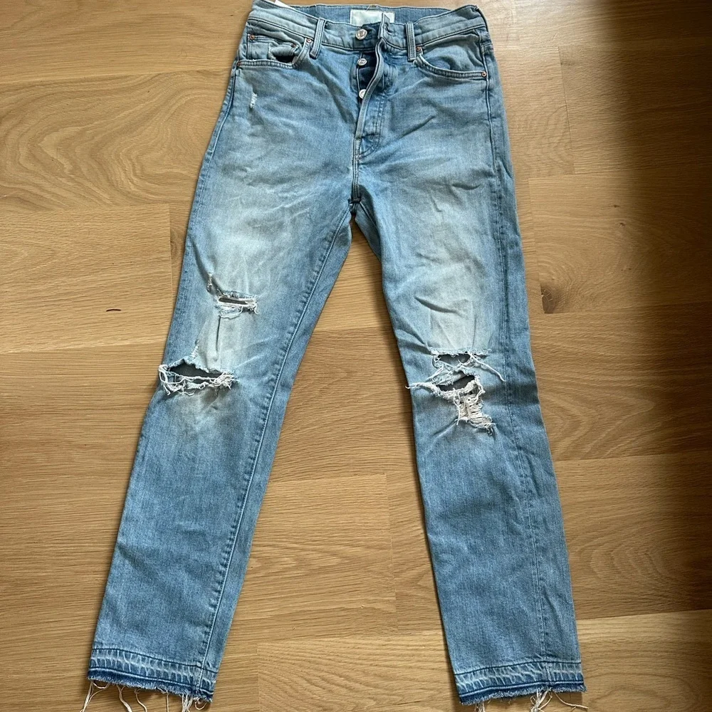 Mother High waisted Hiker Hover Undone Hem on my knees Jeans